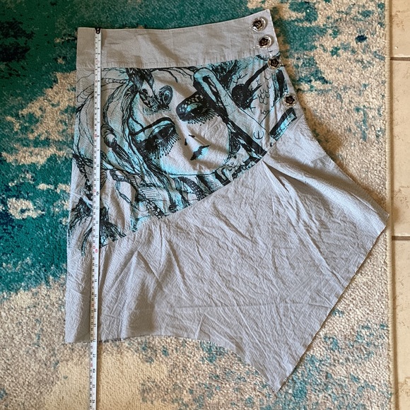 Funky grey stripe on silvery material high waisted asymmetrical skirt Small - Picture 13 of 16